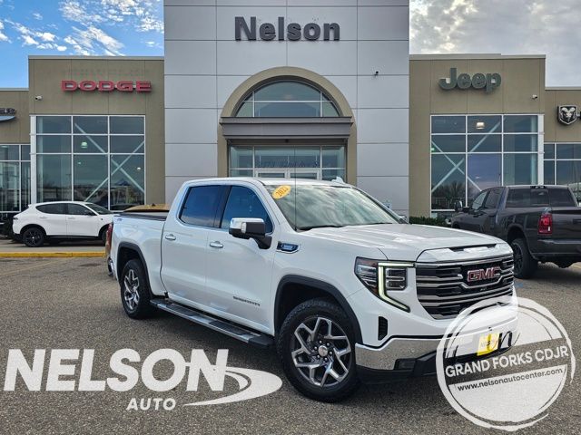 2022 GMC Sierra 1500 SLT's photo