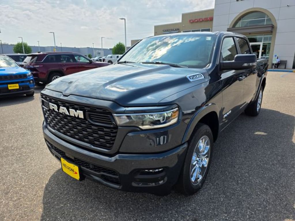 New 2026 Ram 1500 BIG HORN CREW CAB 4X4 5'7 BOX Pickup