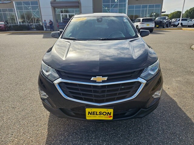 2019 Chevrolet Equinox LT photo 2