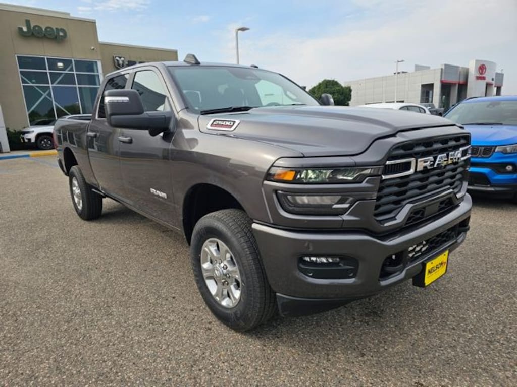 New 2026 Ram 2500 BIG HORN CREW CAB 4X4 6'4 BOX Pickup