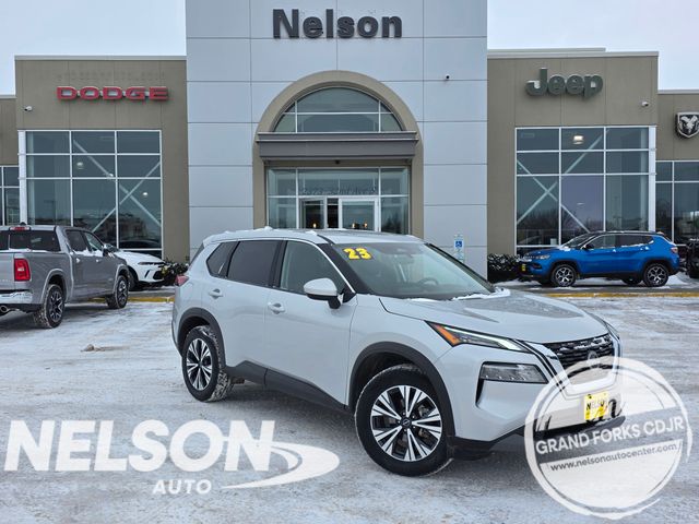 2023 Nissan Rogue SV's photo
