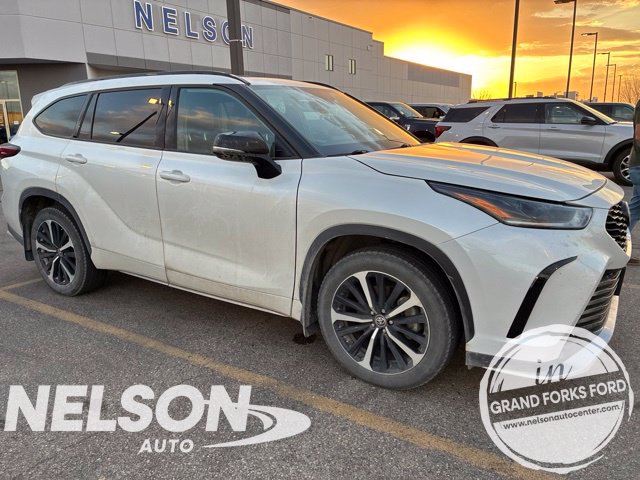 Used 2022 Toyota Highlander XSE SUV