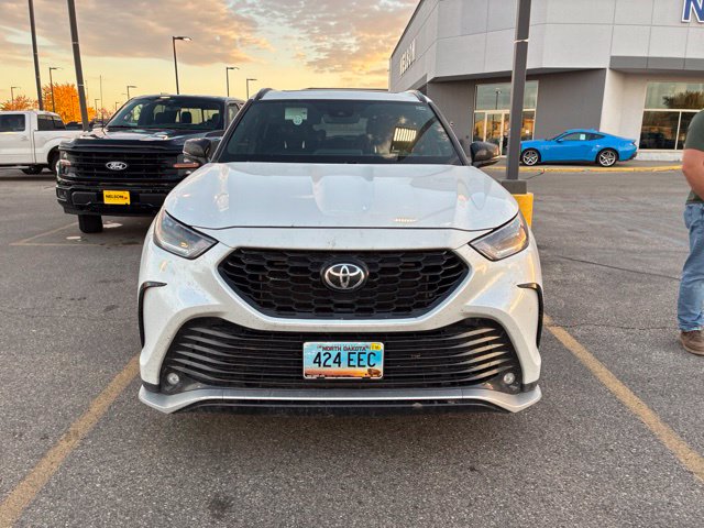 Used 2022 Toyota Highlander XSE SUV