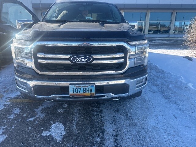 2024 Ford F-150 Lariat photo 2