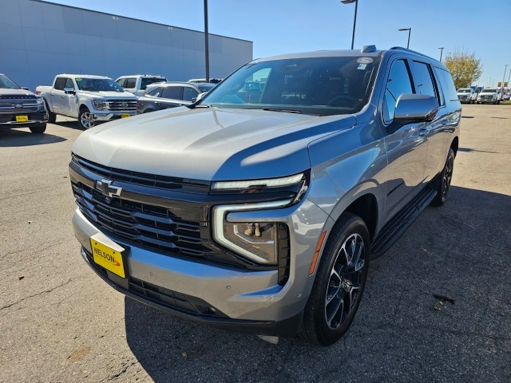 Used 2025 Chevrolet Suburban RST SUV