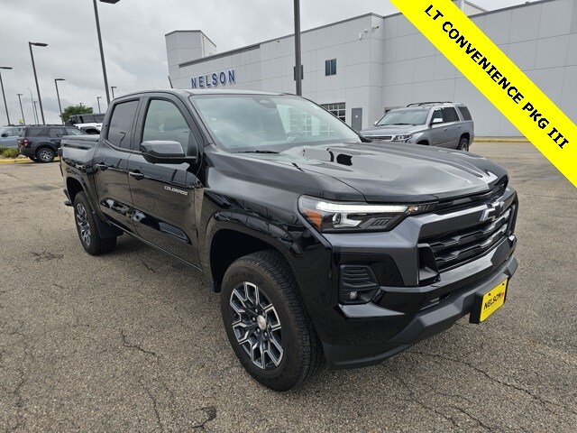 2024 Chevrolet Colorado LT photo 4