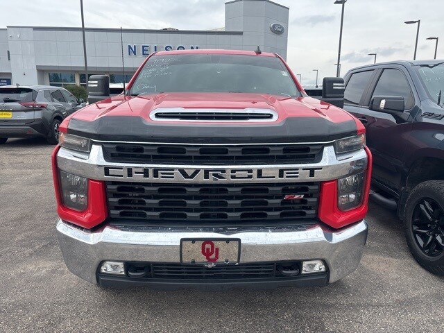 2022 Chevrolet Silverado 2500HD LT photo 2