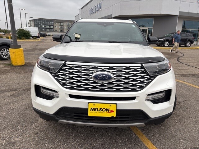 2021 Ford Explorer Platinum photo 2