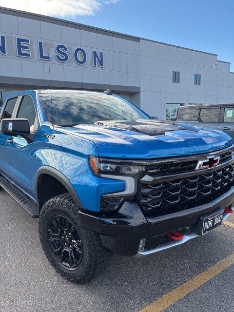 2024 Chevrolet Silverado 1500 ZR2 photo 3