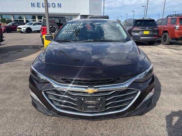 2021 Chevrolet Malibu 1LT photo 2