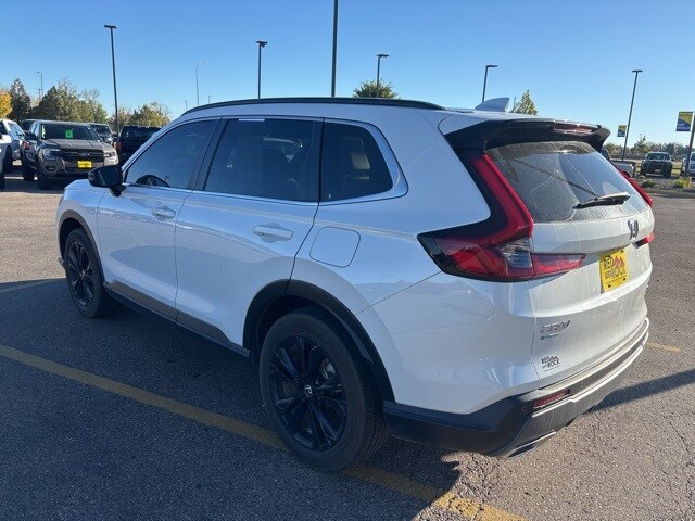2023 Honda CR-V Hybrid Sport Touring photo 3