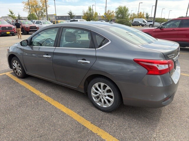 2019 Nissan Sentra SV photo 3
