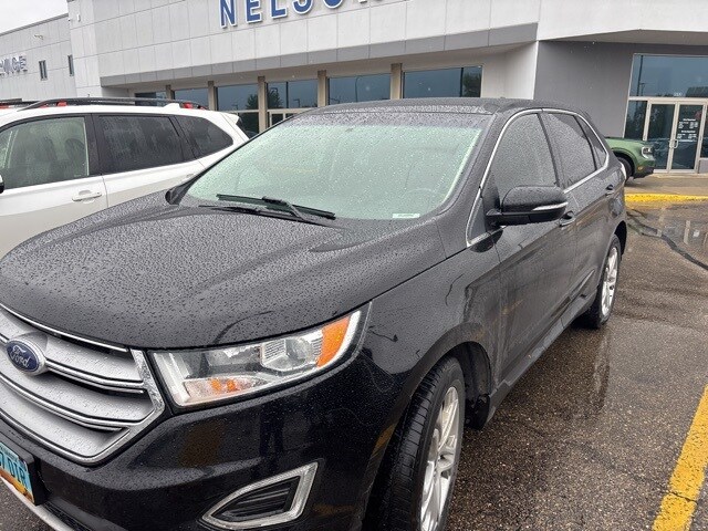 2017 Ford Edge Titanium photo 3