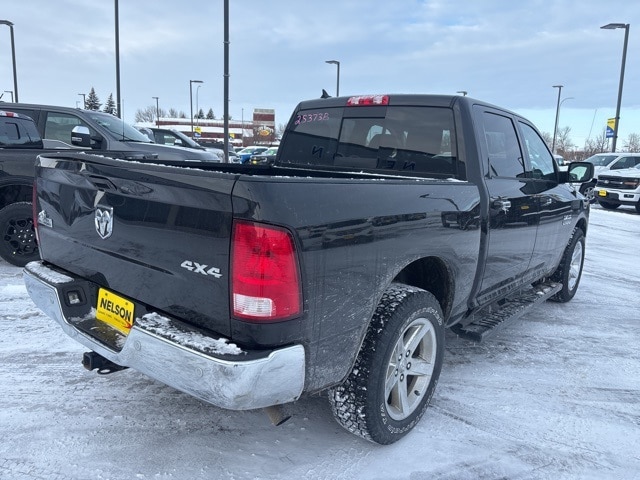 2017 Ram 1500 SLT photo 2