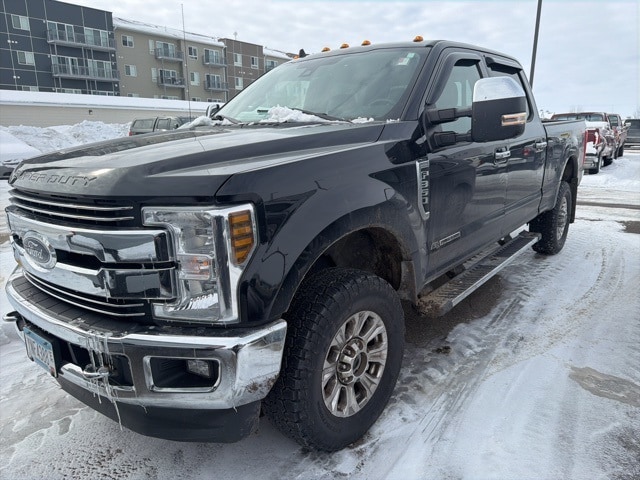 2019 Ford F-350 Lariat photo 4