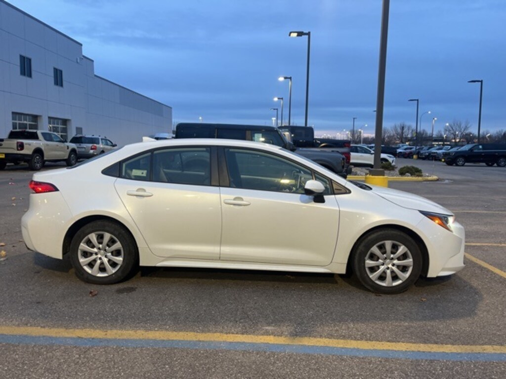 Used 2020 Toyota Corolla LE Sedan