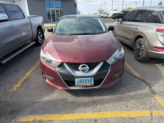 2017 Nissan Maxima Platinum photo 2