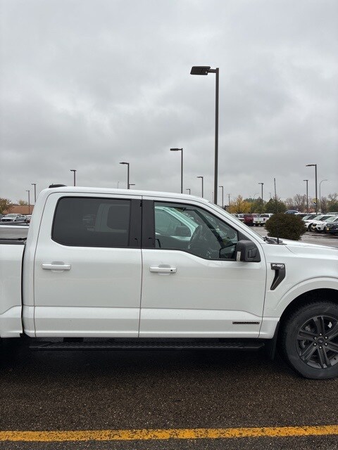 2023 Ford F-150 XLT photo 4