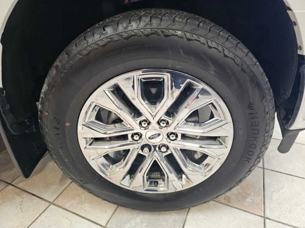 New 2025 Ford F-150 Lariat Truck