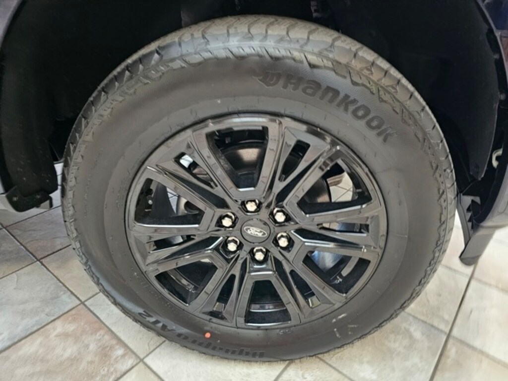 New 2025 Ford F-150 Platinum Truck