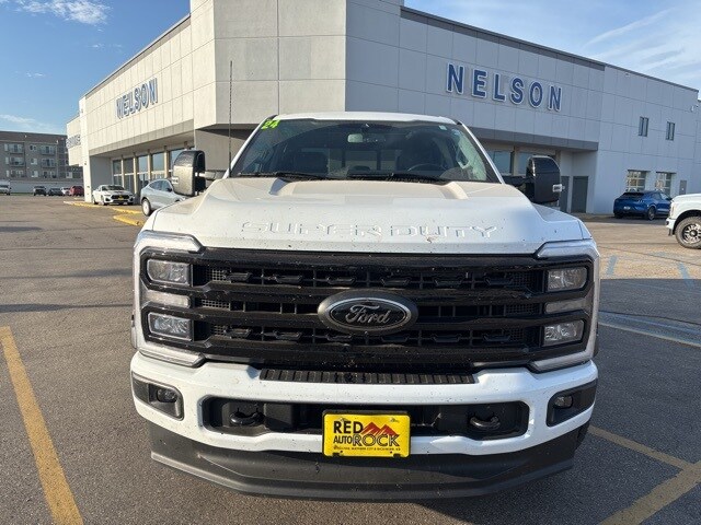 2024 Ford F-350 Lariat photo 2