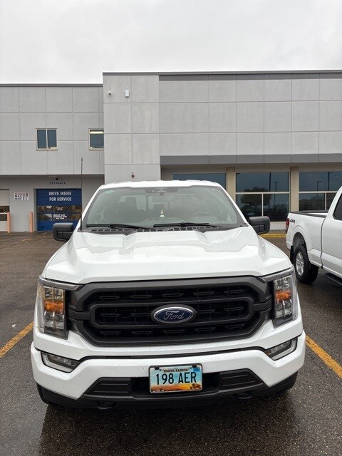 2023 Ford F-150 XLT photo 2