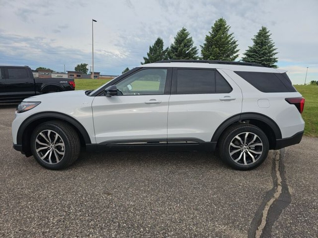 New 2026 Ford Explorer ST-Line SUV