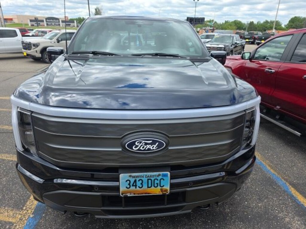 Used 2025 Ford F-150 Lightning Lariat Truck