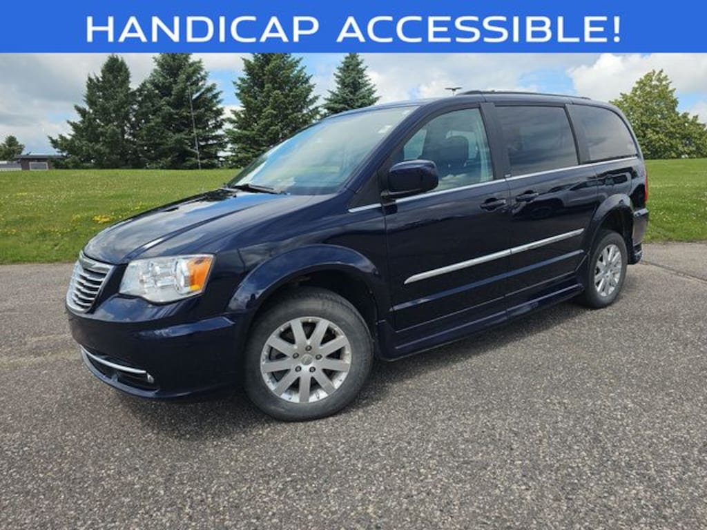 Used 2013 Chrysler Town & Country Touring Minivan/Van