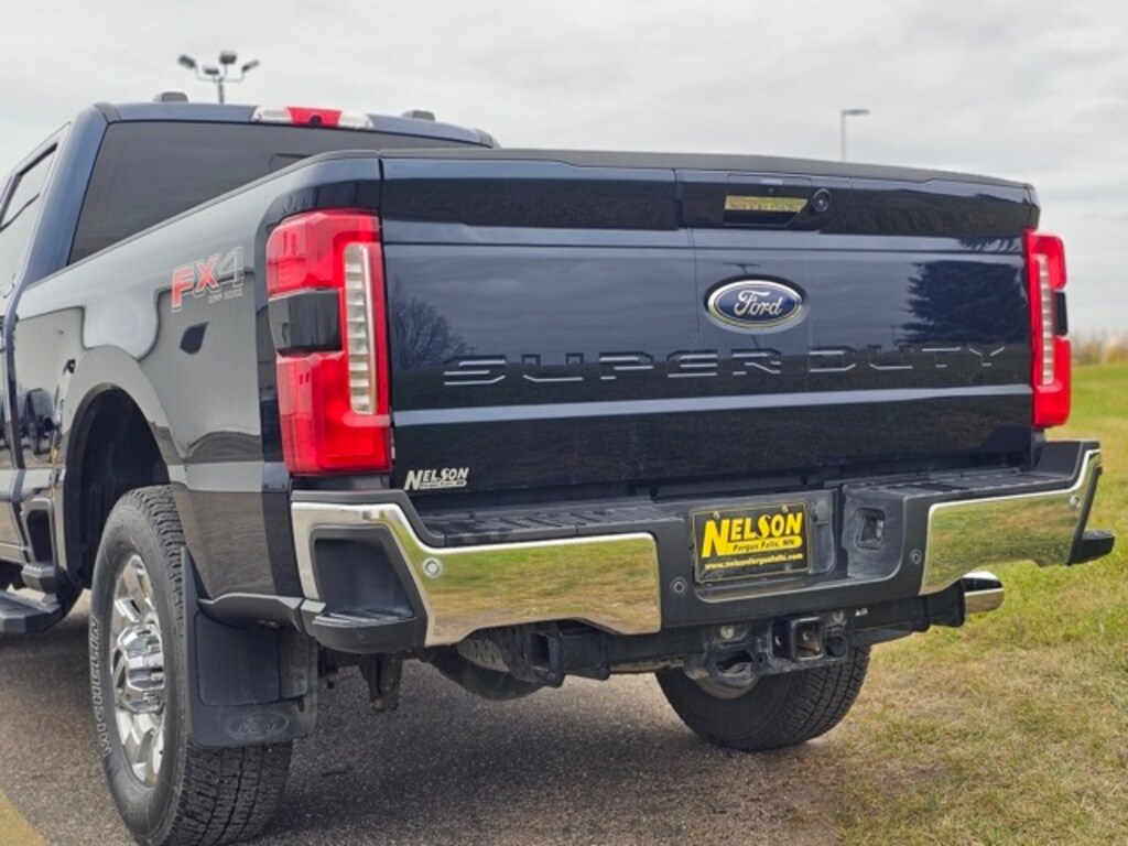 Used 2024 Ford F-350SD Lariat Truck