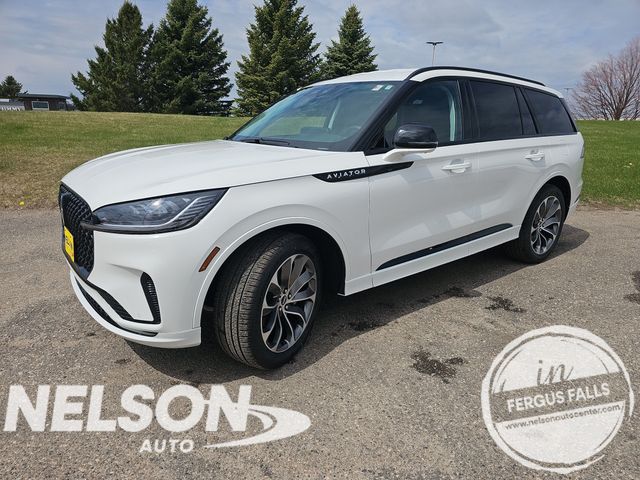 2026 Lincoln Aviator Premiere AWD's photo