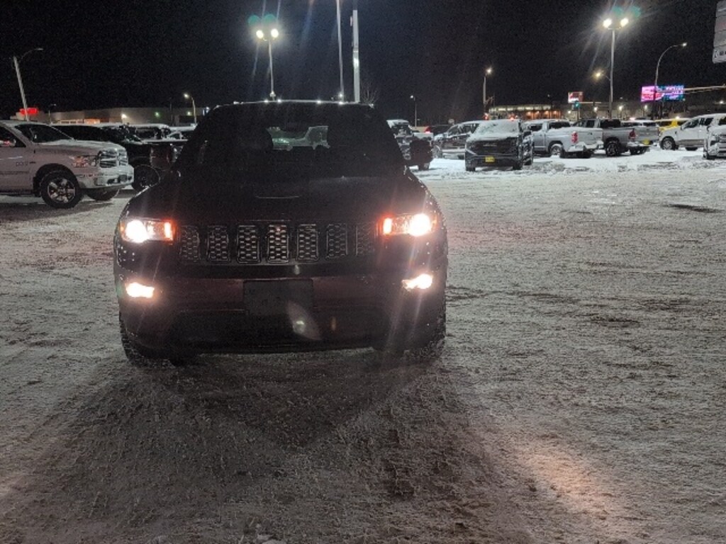 Used 2020 Jeep Grand Cherokee Altitude SUV