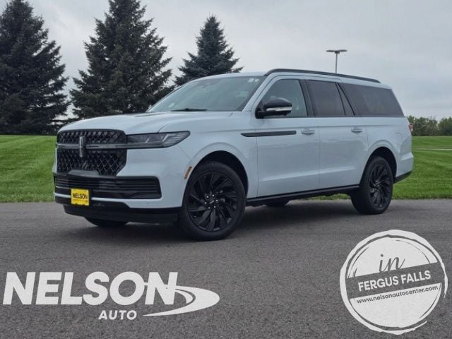 2026 Lincoln Navigator L Reserve's photo