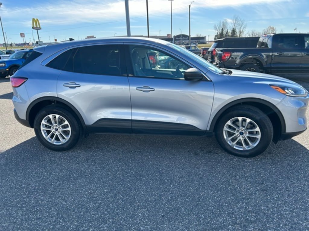 Used 2022 Ford Escape SE SUV