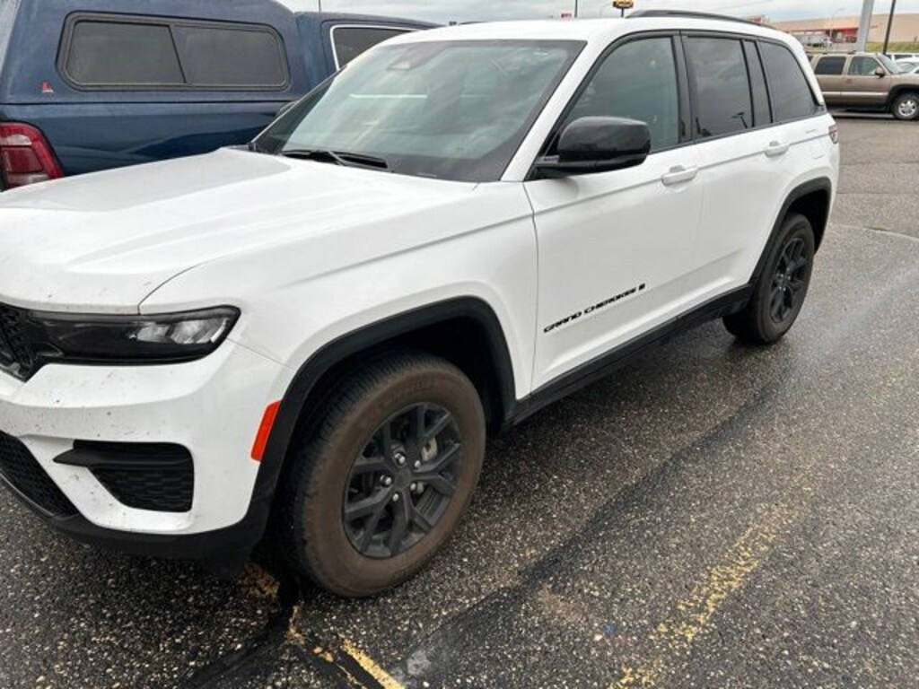 Used 2024 Jeep Grand Cherokee Altitude X SUV