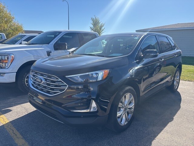 2024 Ford Edge Titanium photo 3