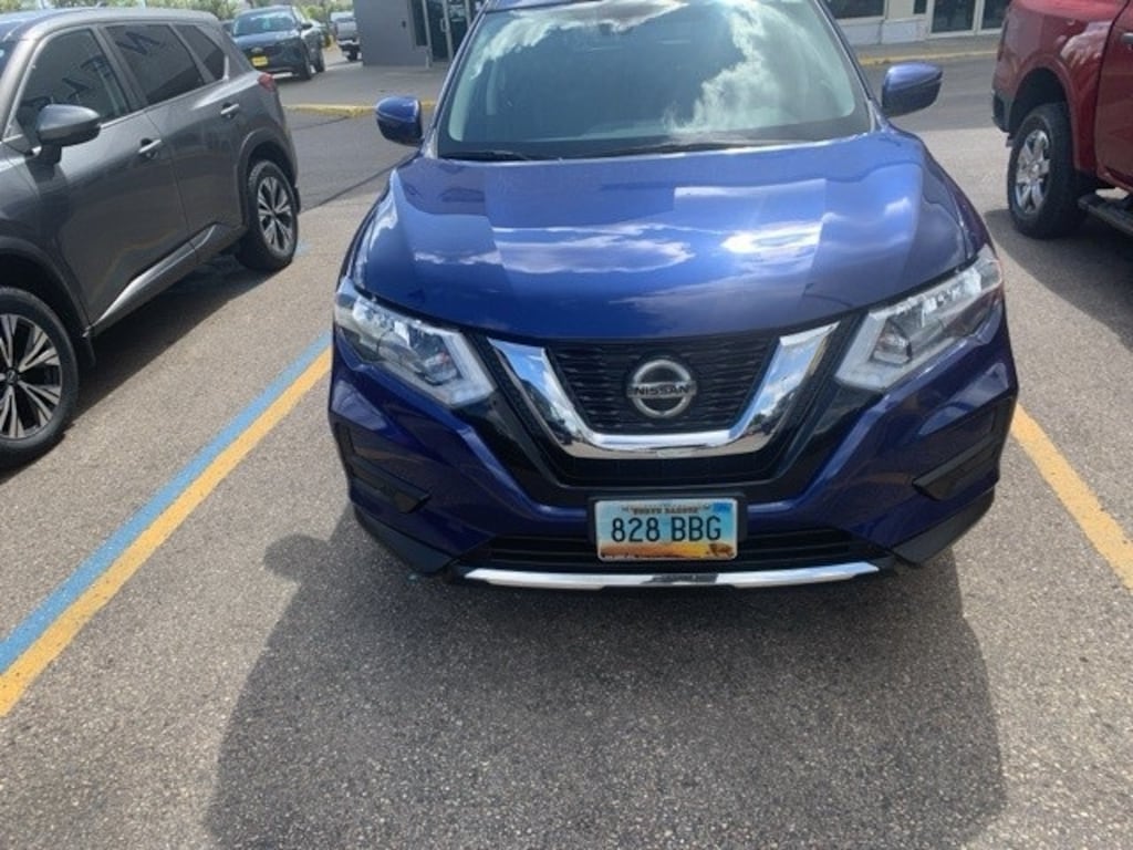 Used 2020 Nissan Rogue SV SUV