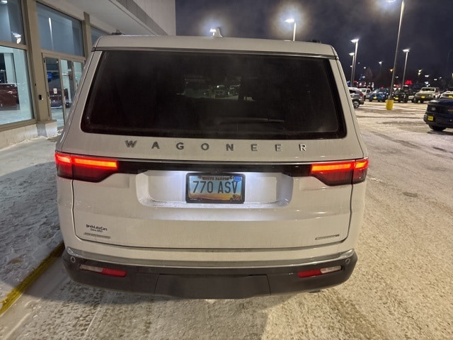 2022 Jeep Wagoneer Series III photo 4