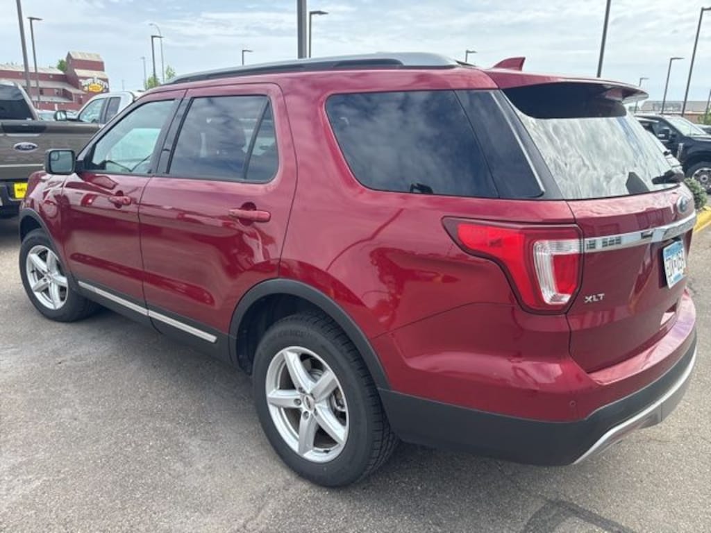 Used 2017 Ford Explorer XLT SUV