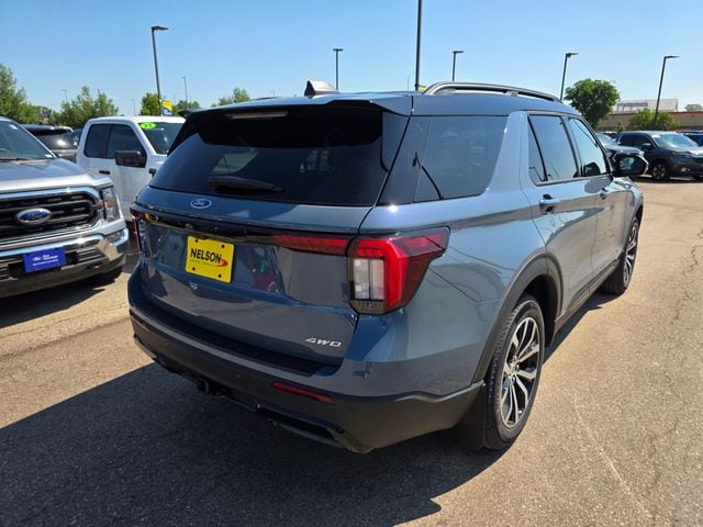 2026 Ford Explorer ST-Line - Photo 9