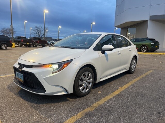 2020 Toyota Corolla LE photo 3