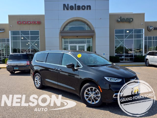 Used 2023 Chrysler Pacifica Touring L Van Passenger Van