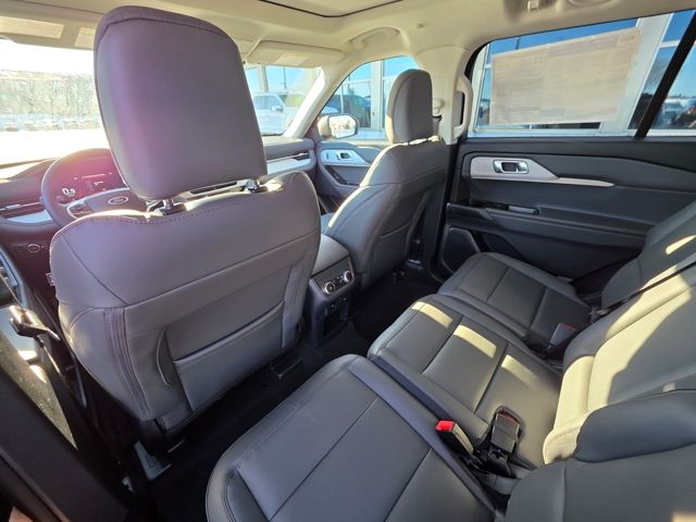 2026 Ford Explorer Active - Photo 11