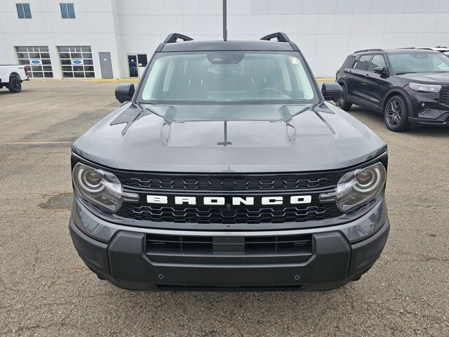 2025 Ford Bronco Sport Outer Banks photo 3