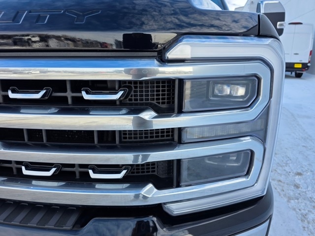 2024 Ford F-350 Platinum photo 3