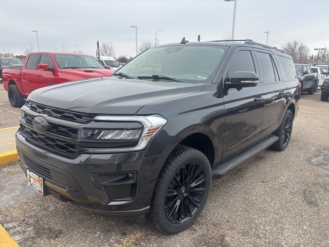 2022 Ford Expedition MAX photo 2