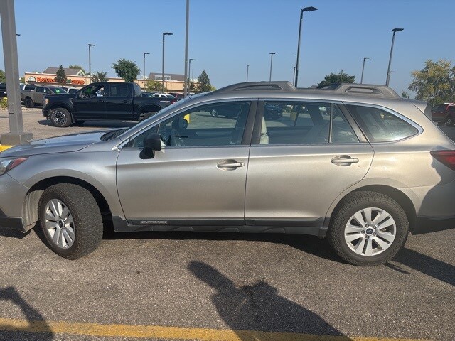 2018 Subaru Outback 2.5i photo 3
