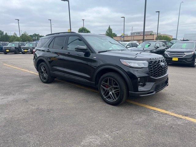 Used 2025 Ford Explorer ST-LINE with VIN 1FMUK8KH4SGA02269 for sale in Grand Forks, ND