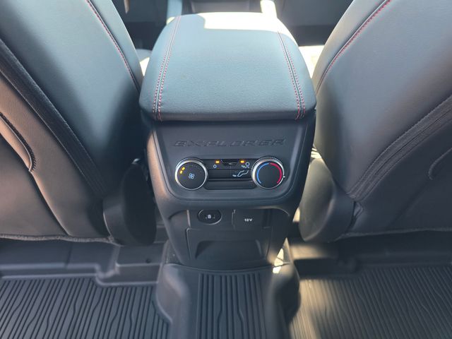 2026 Ford Explorer ST-Line - Photo 19