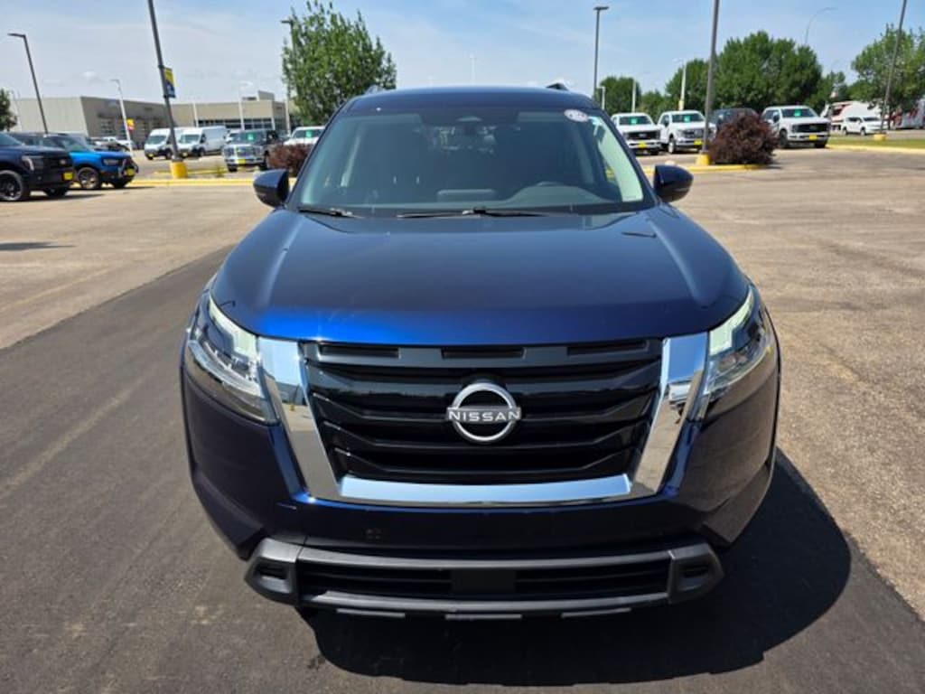 Used 2022 Nissan Pathfinder SV SUV